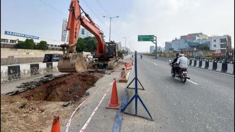 Repair Work Starts on Sinkhole Along Sohna Road