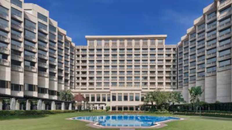 Roof Partially Collapse at Hyatt Regency Hotel